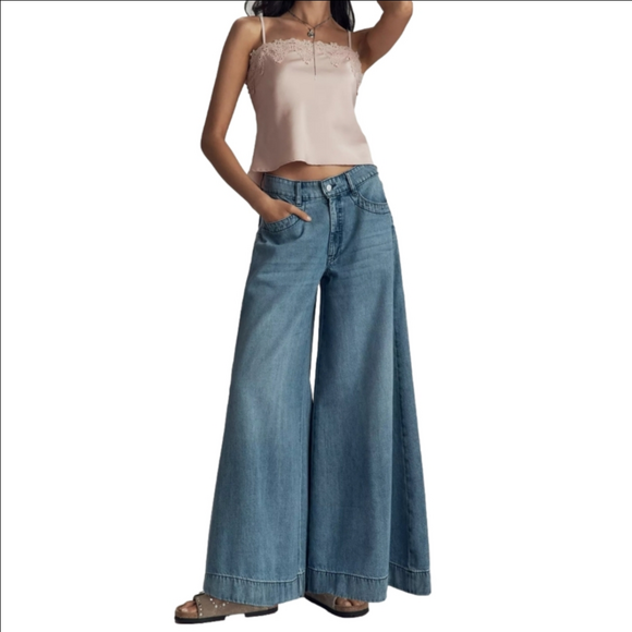 Anthropology Pilcro Super-Wide-Leg High-Rise Jeans, Size 30 ~ EUC - Picture 1 of 16